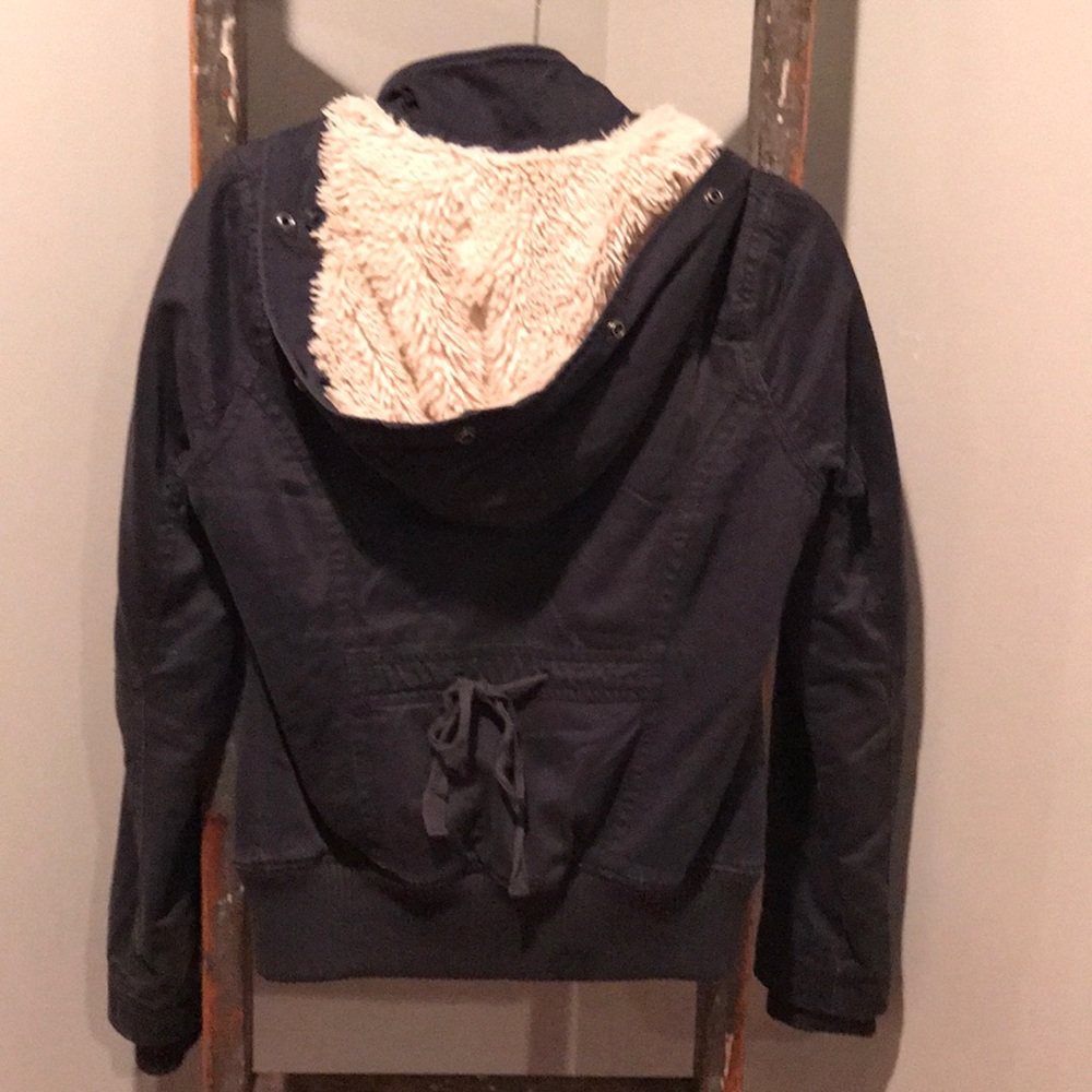 Hollister winter jacket - Picture 4 of 5